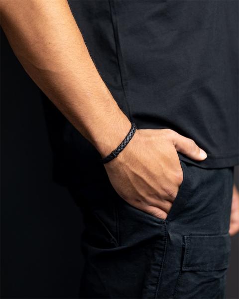 Einzelnes schwarzes italienisches Nappalederarmband mit vollständig schwarzem Finish - Una Black